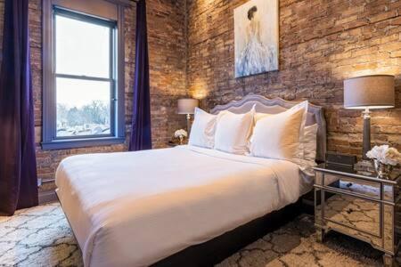 Hip Urban Loft - Small Town Charm -124 Lofts #3 West Dundee Bagian luar foto