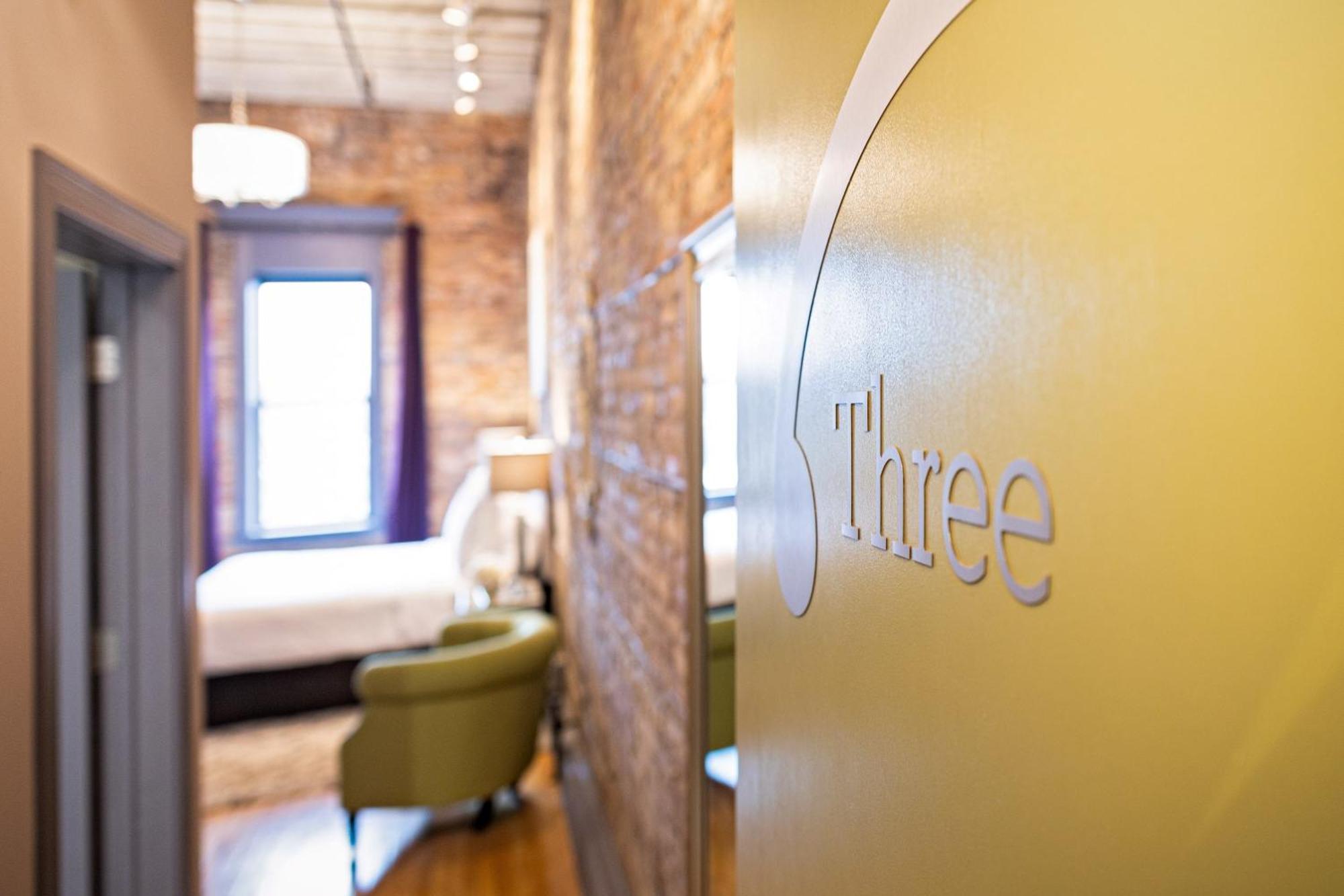 Hip Urban Loft - Small Town Charm -124 Lofts #3 West Dundee Bagian luar foto